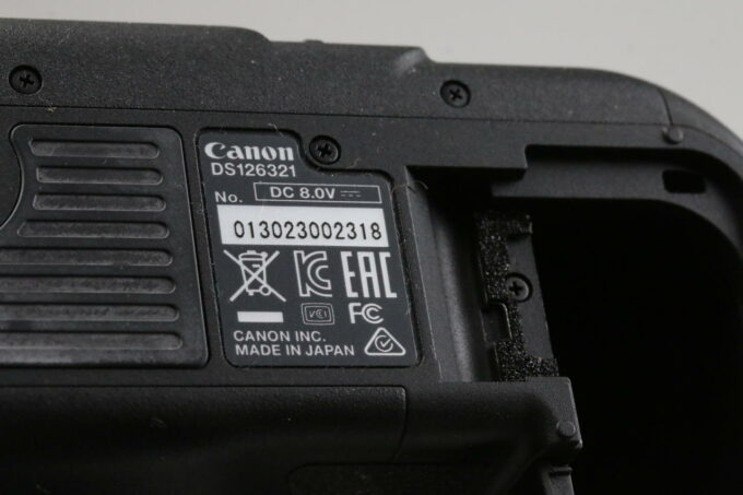 Canon EOS 5D Mark III mit Zubehörpaket - #013023002318