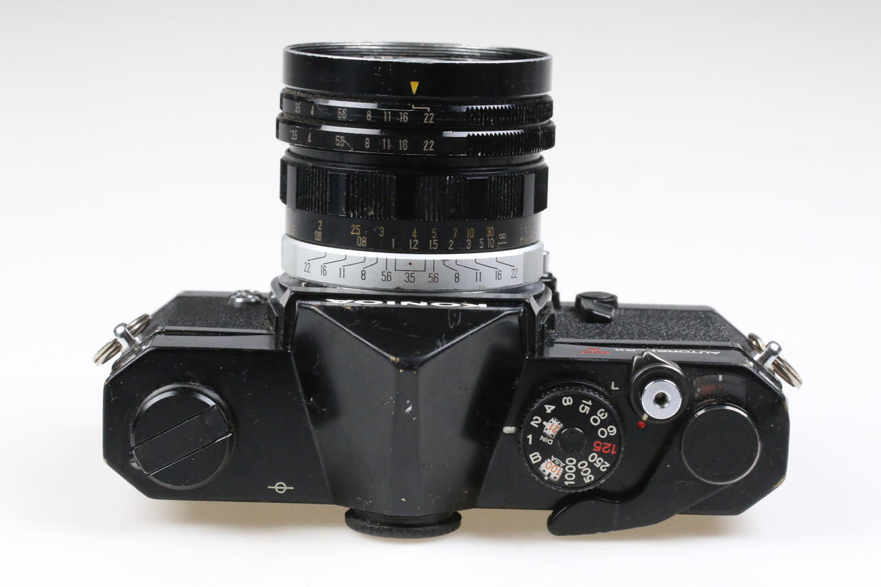 Konica Autoreflex T Gehäuse mit Hexanon 28mm f/3,5 - #361304