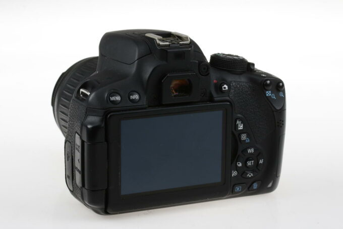 Canon EOS 700D mit EF-S 18-55mm f/3,5-5,6