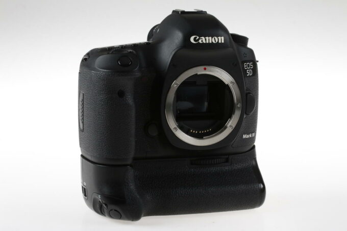 Canon EOS 5D Mark III mit Zubehörpaket - #213020008918