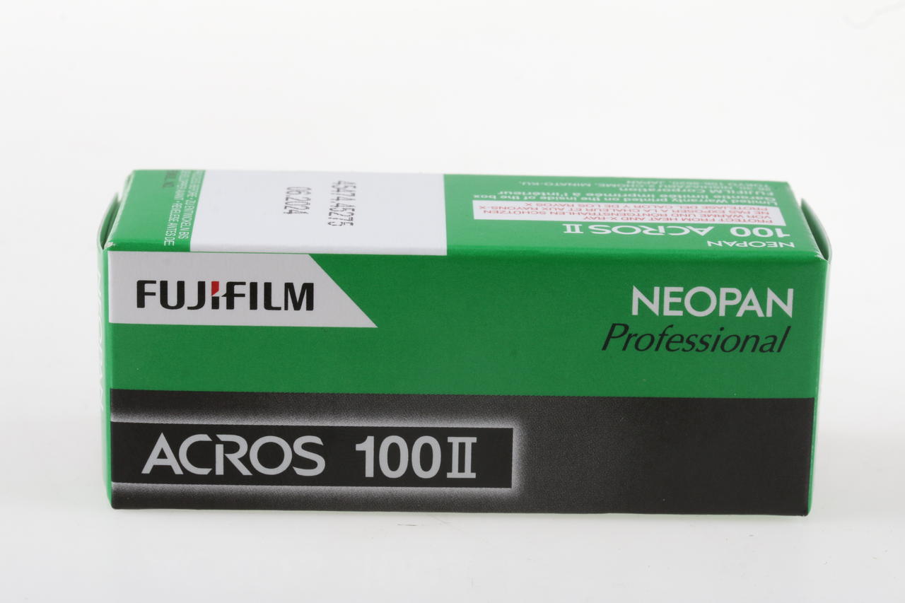 FUJIFILM Neopan Acros 100 II EC 120er SW-Film (Abgelaufen/Expired 06/2024)