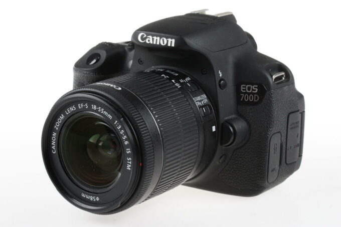 Canon EOS 700D mit EF-S 18-55mm f/3,5-5,6 IS STM - #323075046296