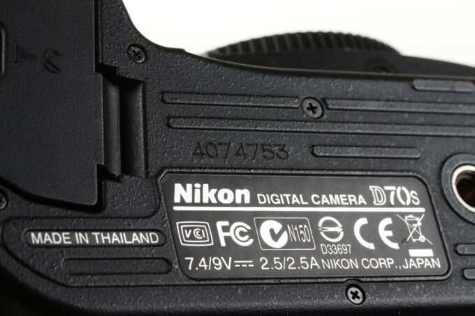 Nikon D70s Gehäuse - #4074753