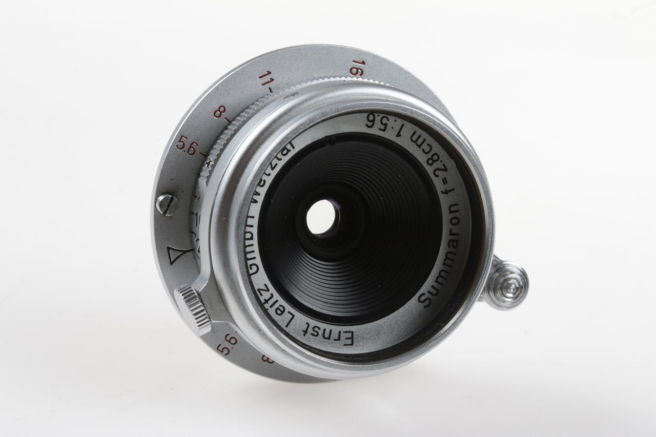 Leica Summaron 2,8cm f/5,6 red scale für M-39 Outfit mit SOOBK