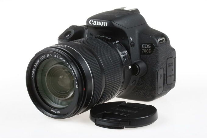 Canon EOS 700D mit EF-S 18-55mm f/3,5-5,6 IS STM - #363075046553