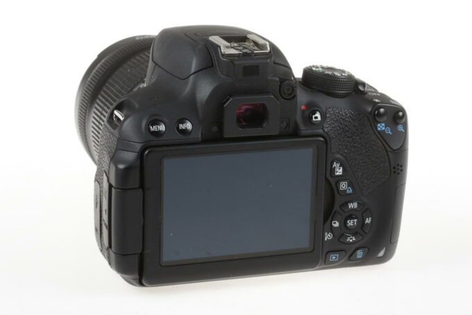 Canon EOS 700D mit EF-S 18-55mm f/3,5-5,6 IS STM - #363075046553