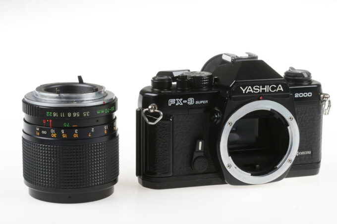 Yashica FX-3 Super 2000 mit Yashica 35-70mm f/3,5-4,5 - #5500939