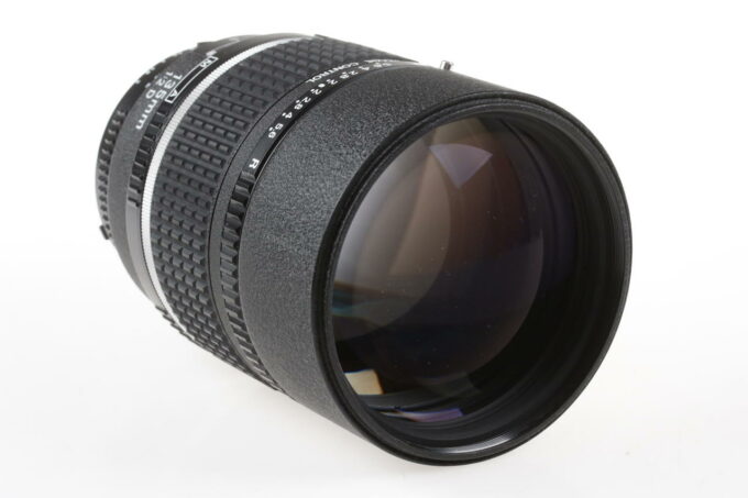 Nikon AF D 135mm f/2,0 DC - #300453