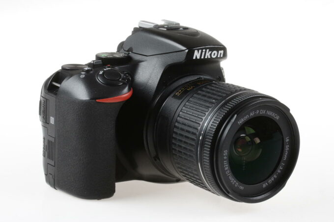 Nikon D5600 mit AF-P Nikkor 18-55mm 3,5-5,6 VR - #5546270 - Image 2