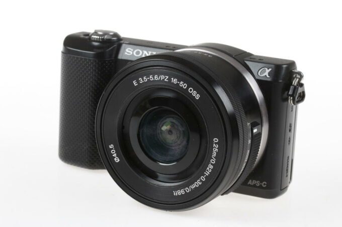 Sony Alpha 5000 mit E 16-50mm f/3,5-5,6 - #3919324