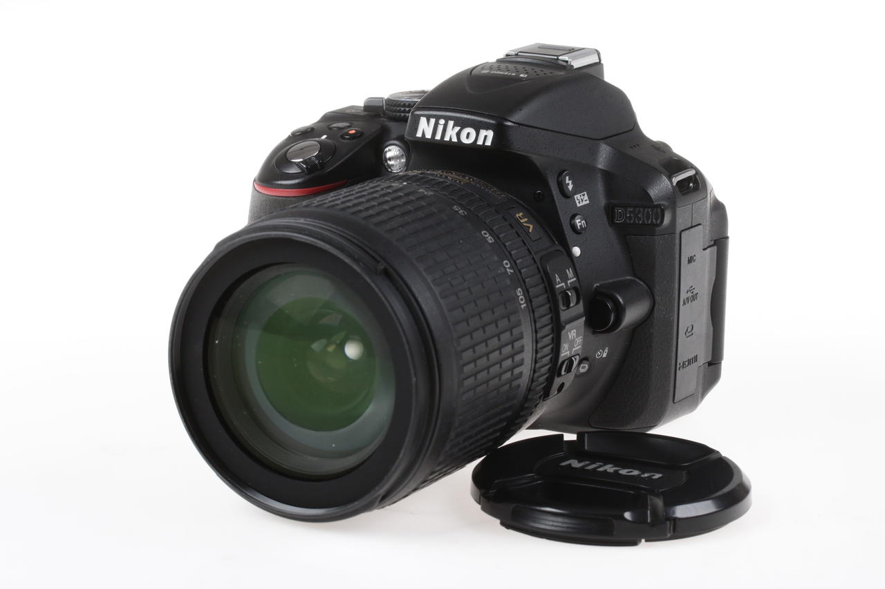 Nikon D5300 mit AF-S DX 18-105mm f/3,5-5,6 VR II - #4408744