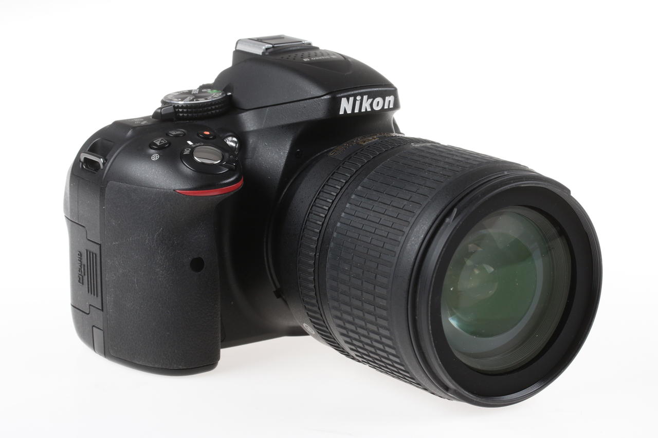 Nikon D5300 mit AF-S DX 18-105mm f/3,5-5,6 VR II - #4408744 - Image 2