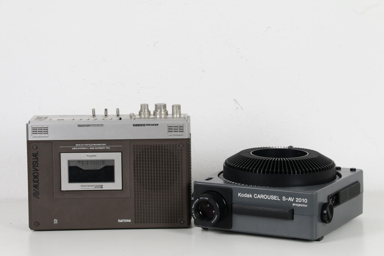 Kodak Carousell S-AV 2010 Projektor mit Zubehör Bastlergerät - Image 2