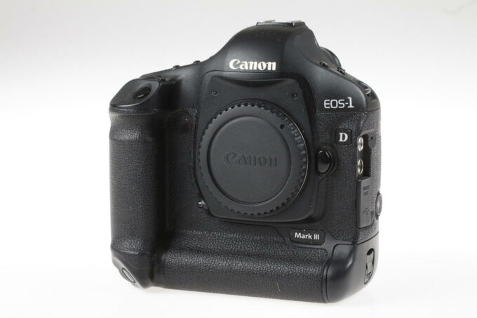 Canon EOS-1D Mark III - #555796