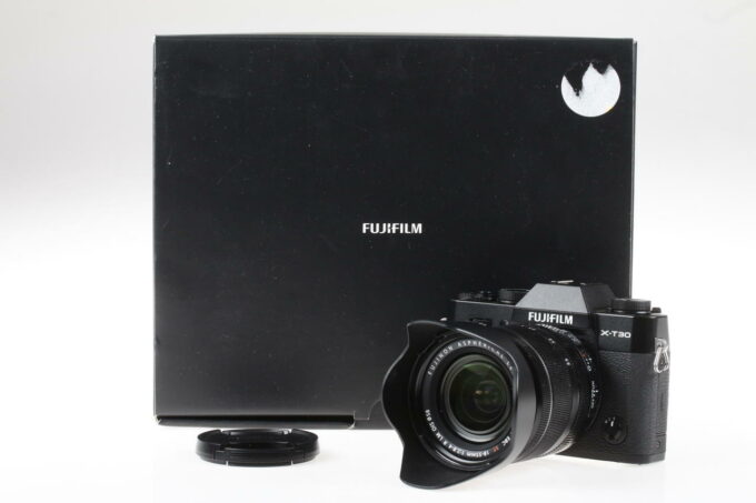 FUJIFILM X-T30 mit XF 18-55mm f/2,8-4,0 OIS PZ / schwarz - #9CQ04034