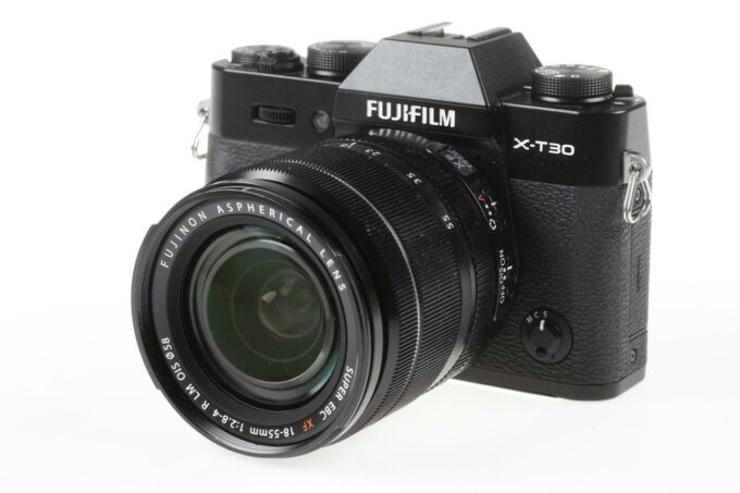 FUJIFILM X-T30 mit XF 18-55mm f/2,8-4,0 OIS PZ / schwarz - #9CQ04034