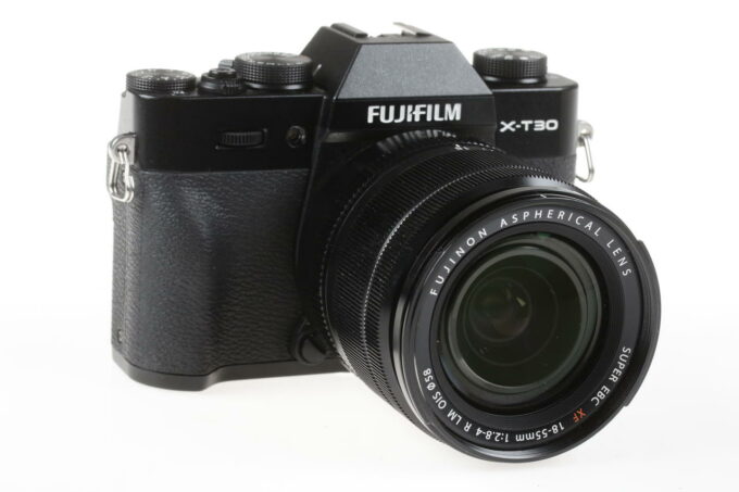 FUJIFILM X-T30 mit XF 18-55mm f/2,8-4,0 OIS PZ / schwarz - #9CQ04034