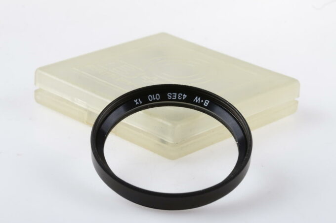 B+W 43E 010 1x UV-Filter - 43mm - Image 2
