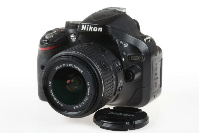 Nikon D5200 mit AF-S DX 18-55mm f/3,5-5,6 G VR II - #4615002