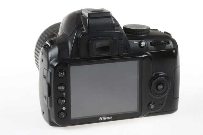 Nikon D3000 mit AF-S DX 18-55mm f/3,5-5,6 G ED - #6278268 - Image 4