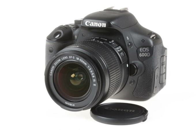 Canon EOS 600D mit EF-S 18-55mm f/3,5-5,6 IS II - #173066091135