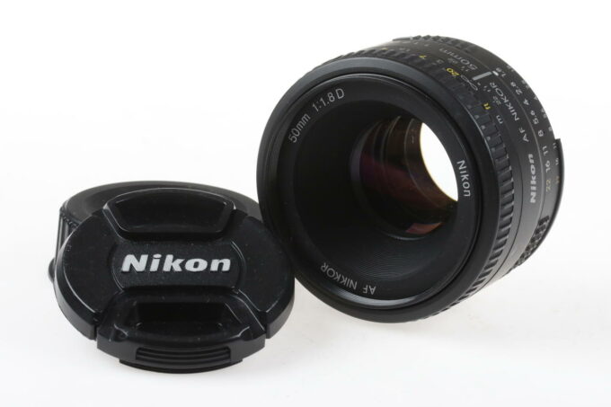 Nikon AF 50mm f/1,8 D - #683908