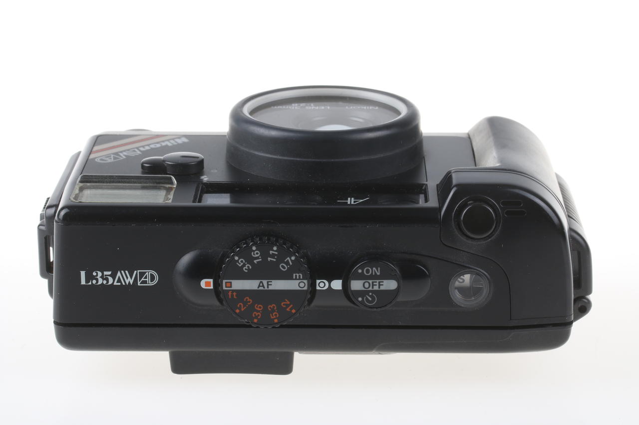Nikon L35AW AD mit Nikon Objektiv 35mm, f/2,8 - defekt - #3000670