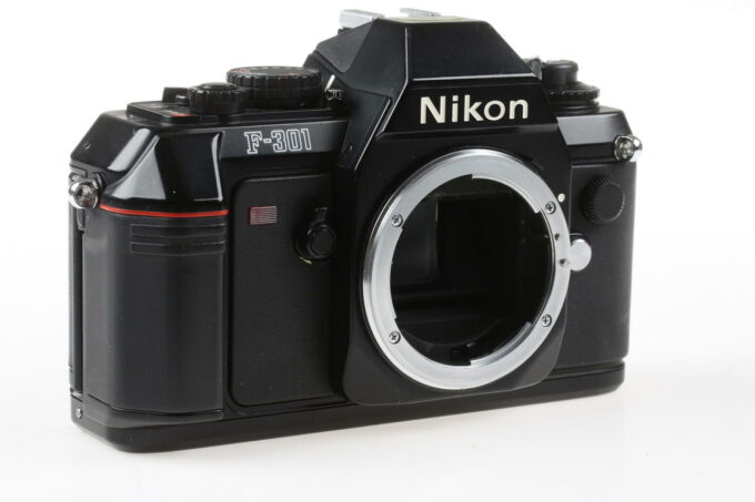 Nikon F-301 Gehäuse - #3157596