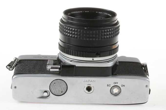 Minolta SR-T 101 mit MC Rokkor PF 50mm f/1,7 - #2056944