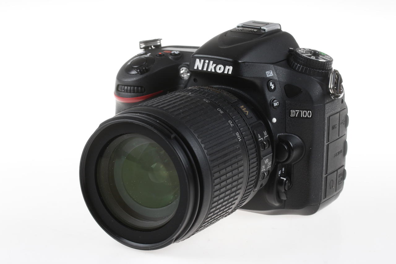 Nikon D7100 mit AF-S DX 18-105mm f/3,5-5,6 VR - #4455430