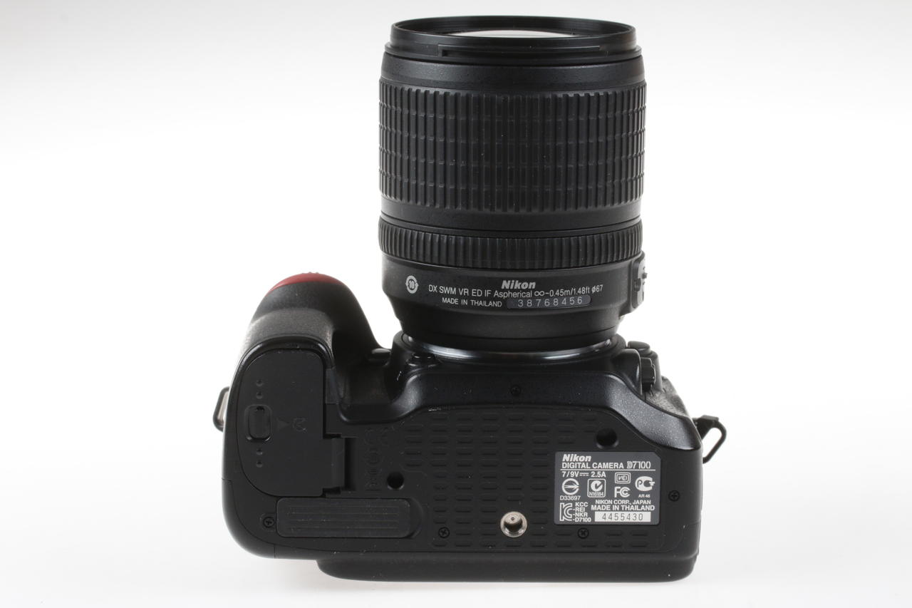 Nikon D7100 mit AF-S DX 18-105mm f/3,5-5,6 VR - #4455430