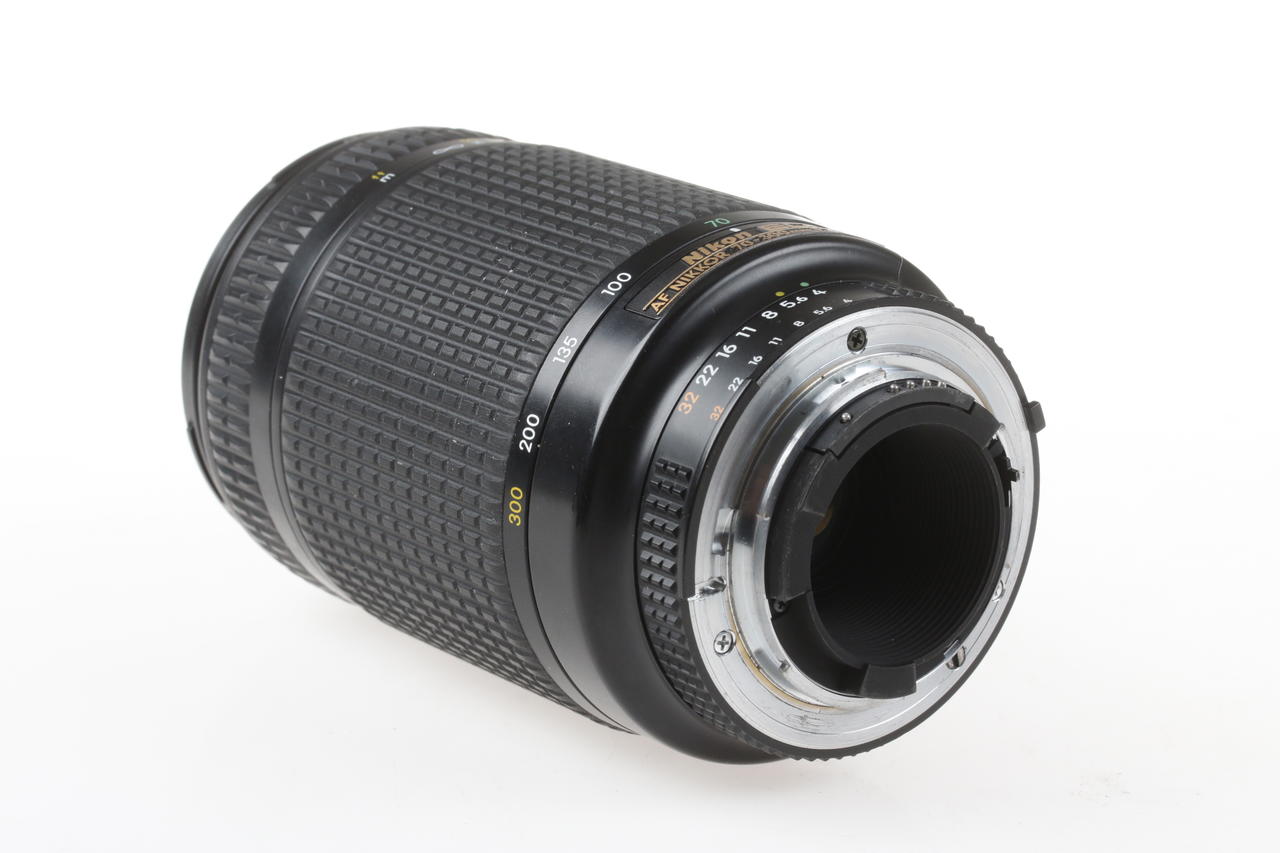Nikon AF NIKKOR 70-300mm f/4,0-5,6 D ED - #483961 - Image 3