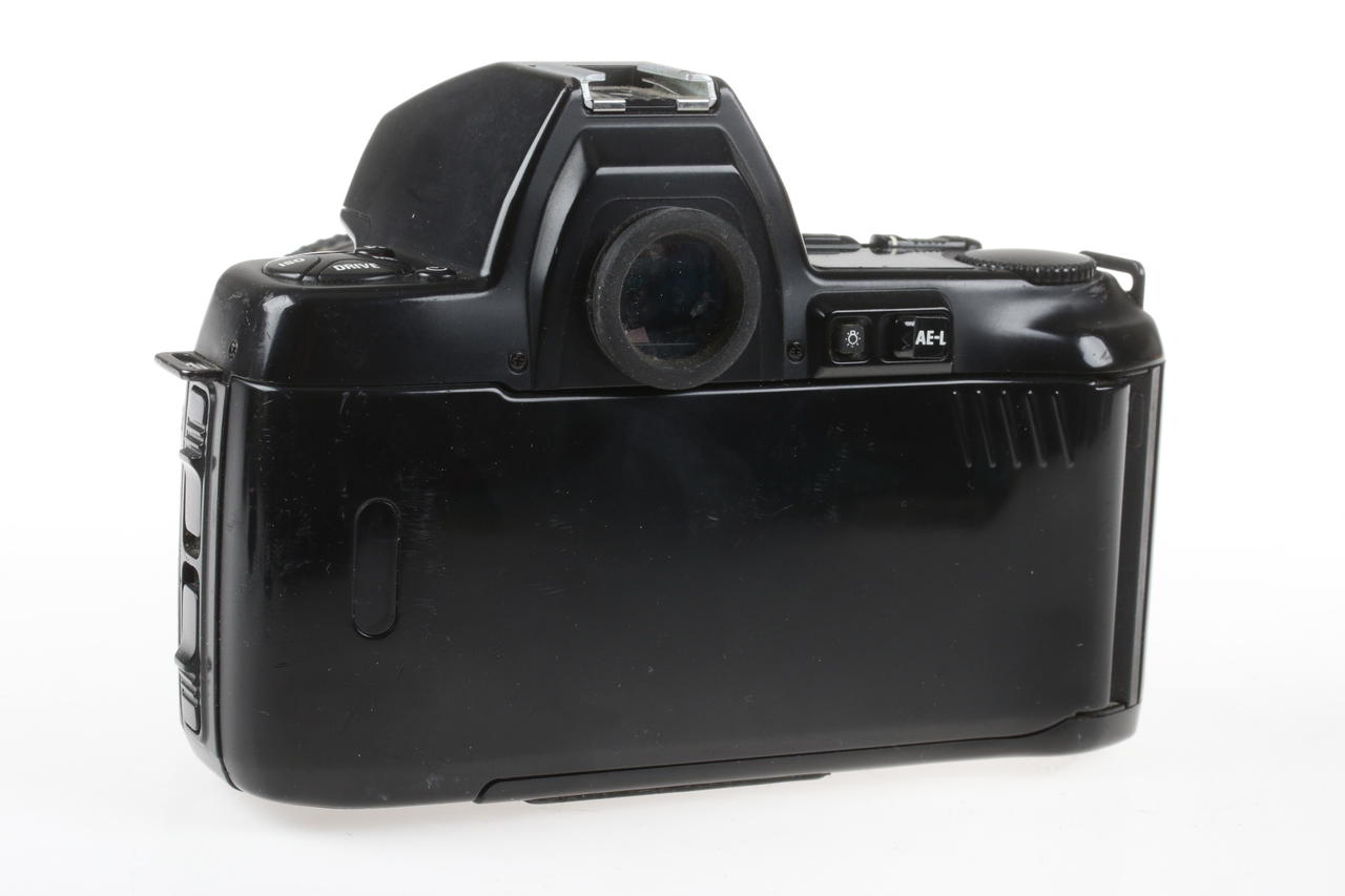 Nikon F-801s mit Nikkor AF 35-70mm f/3,5-4,5 - #3093424