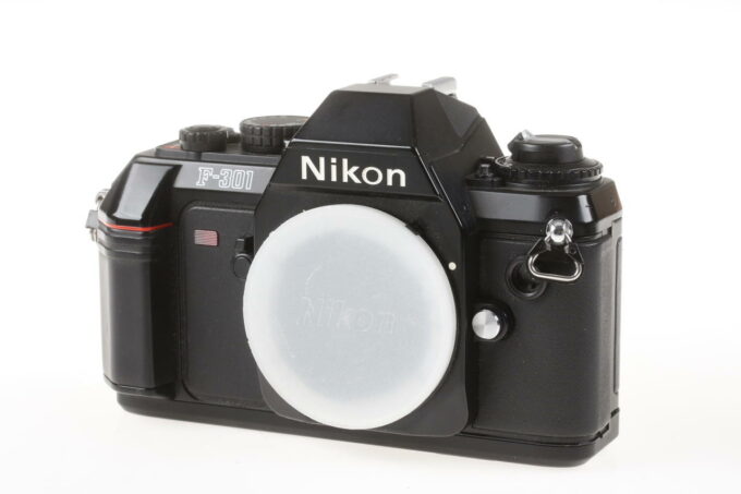 Nikon F-301 Gehäuse - #3375784