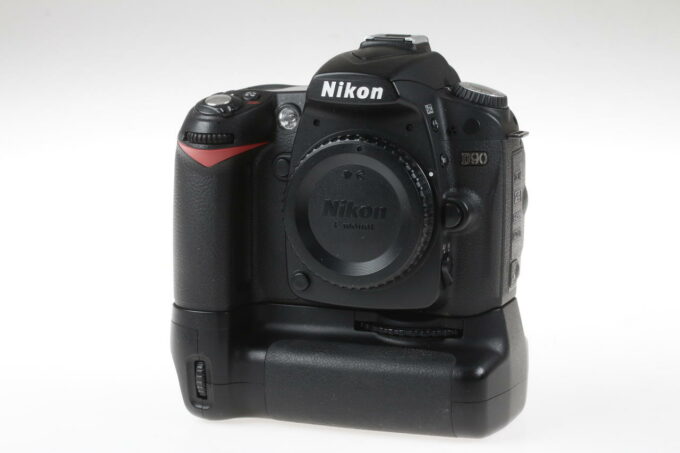 Nikon D90 Gehäuse mit Zubehörpaket - #6917906