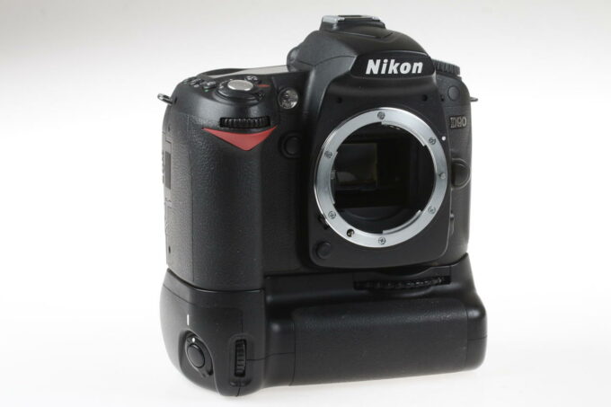 Nikon D90 Gehäuse mit Zubehörpaket - #6917906