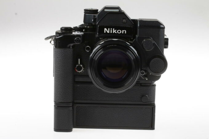 Nikon F2 Gehäuse mit DS-1, MD-3, MB-1 und Nikkor MF 85mm f/1,8 - #7782986