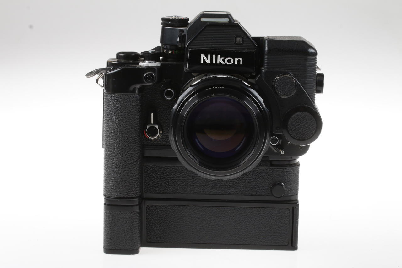 Nikon F2 Body mit DS-1, MD-3, MB-1 und Nikkor MF 85mm f/1,8 - #7782986 - Image 2