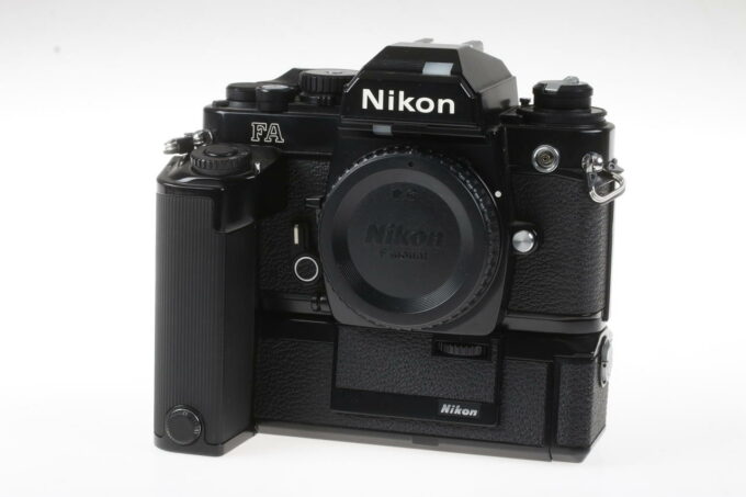 Nikon FA Gehäuse mit MD-15 - #5127786