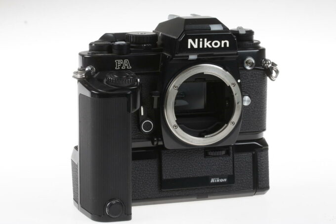 Nikon FA Gehäuse mit MD-15 - #5127786