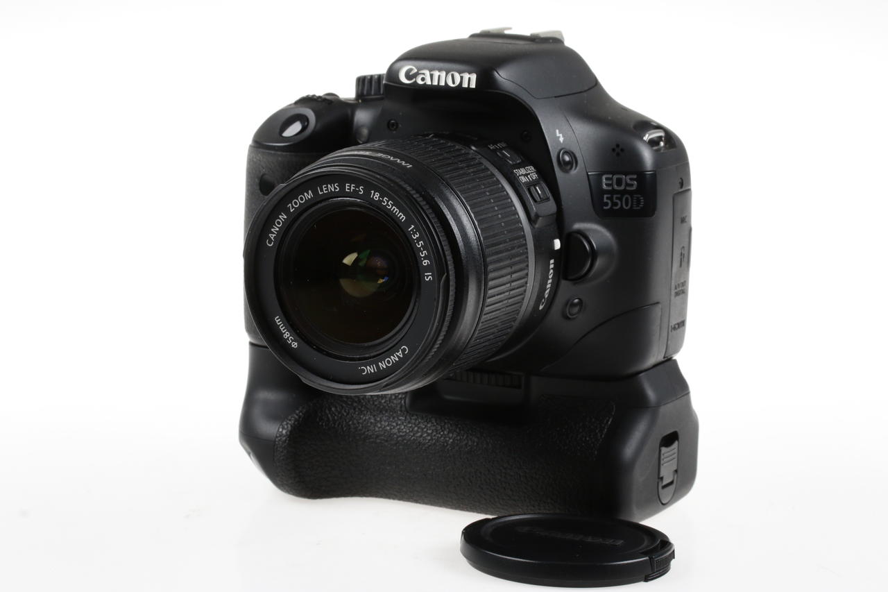 Canon EOS 550D mit EF-S 18-55mm f/3,5-5,6 IS - #0232124781