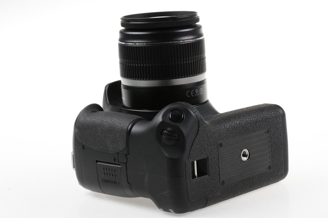 Canon EOS 550D mit EF-S 18-55mm f/3,5-5,6 IS - #0232124781