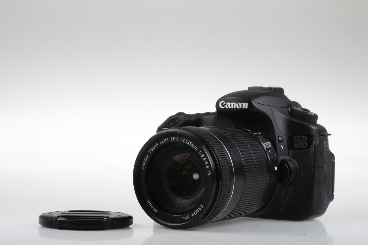 Canon EOS 60D mit EF-S 18-135mm f/3,5-5,6 IS - #1581062426 - Image 2