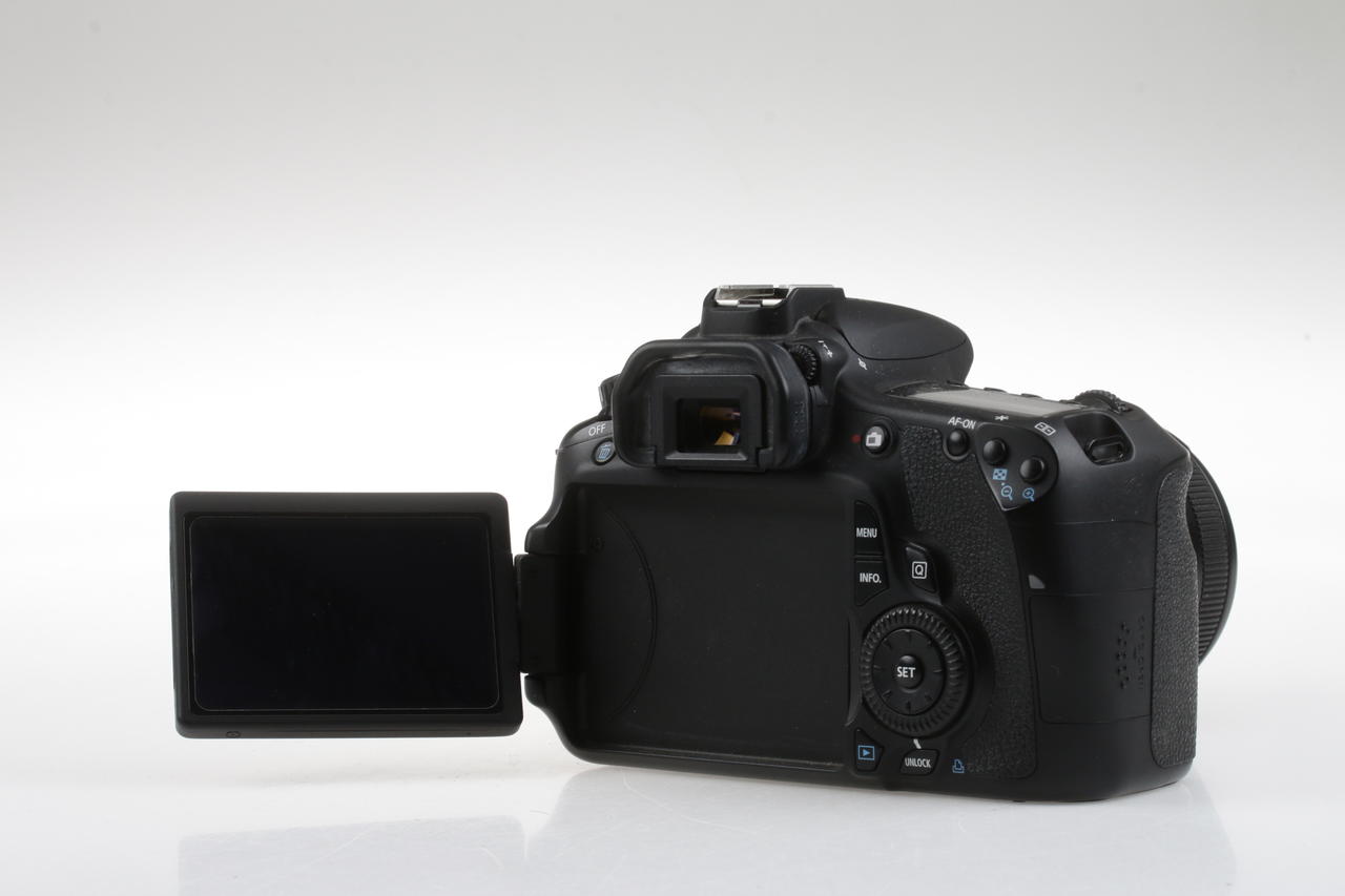 Canon EOS 60D mit EF-S 18-135mm f/3,5-5,6 IS - #1581062426 - Image 5