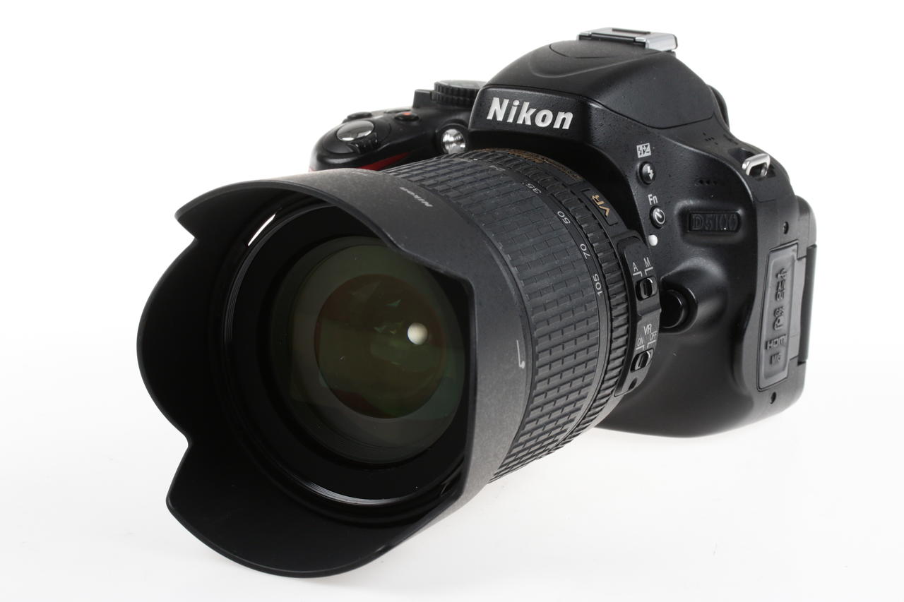 Nikon D5100 mit AF-S DX 18-105mm f/3,5-5,6 G ED VR - #6591503
