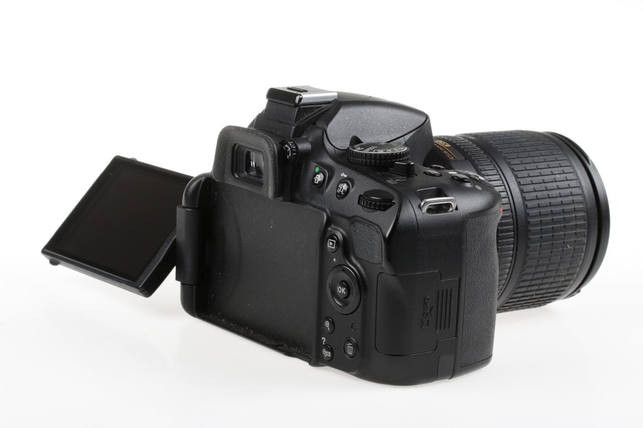 Nikon D5100 mit AF-S DX 18-105mm f/3,5-5,6 G ED VR - #6591503