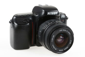 Nikon F50 Gehäuse mit Sigma 28-70mm f/3,5-5,6 - #3160430