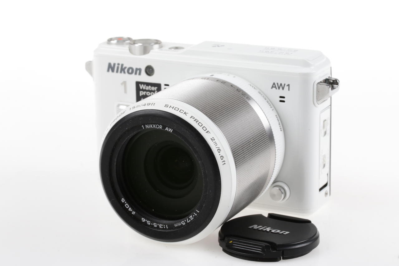 Nikon AW-1 mit Nikkor AW 11-27,5cm f/3,5-5,6 - #53000892