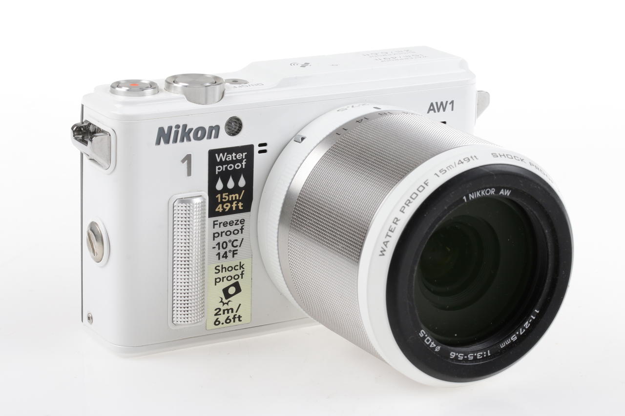 Nikon AW-1 mit Nikkor AW 11-27,5cm f/3,5-5,6 - #53000892