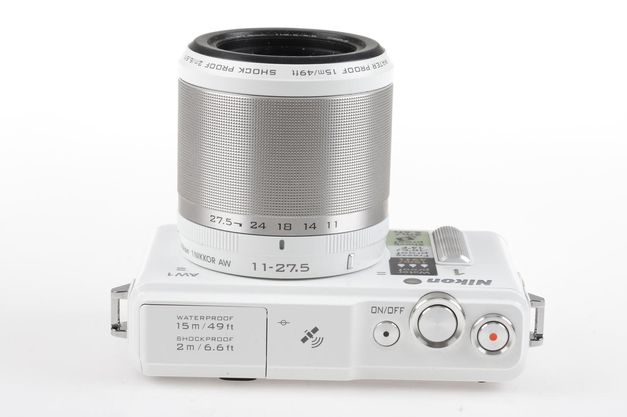 Nikon AW-1 mit Nikkor AW 11-27,5cm f/3,5-5,6 - #53000892